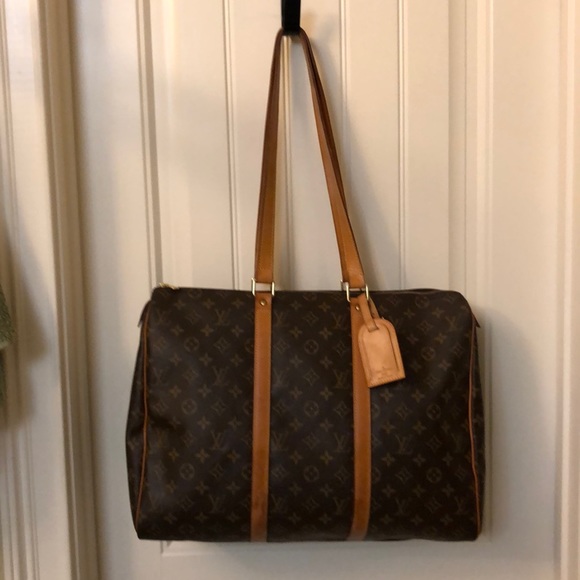 Louis Vuitton Handbags - Louis Vuitton large bag.
